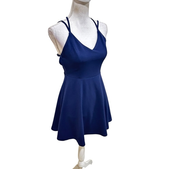 Lulu's believe in love Navy backless criss cross straps Mini skater Dress small - Picture 6 of 15